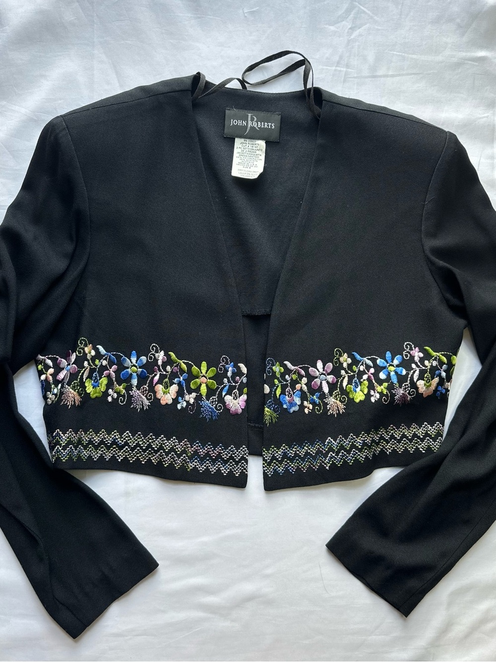 Vintage y2k John Roberts Black Cropped Embroidered Blazer